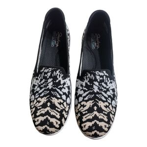 Skechers NWOT Modern Comfort Cleo Cup-Wild Bloom Sneakers Women's Size 8…